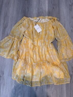 Promesa Yellow Off-Shoulder Tiered Bell-Sleeve Dress